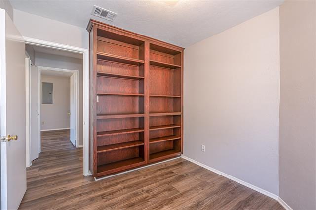 Building Photo - 2911 Forest Creek Dr