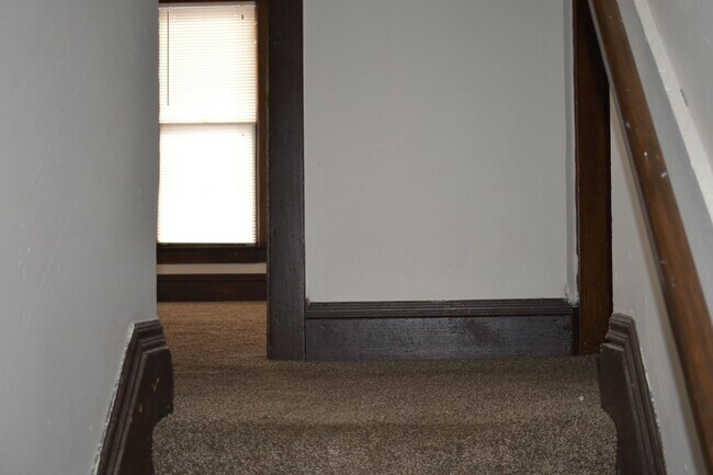 Building Photo - 1309 Middle Ave