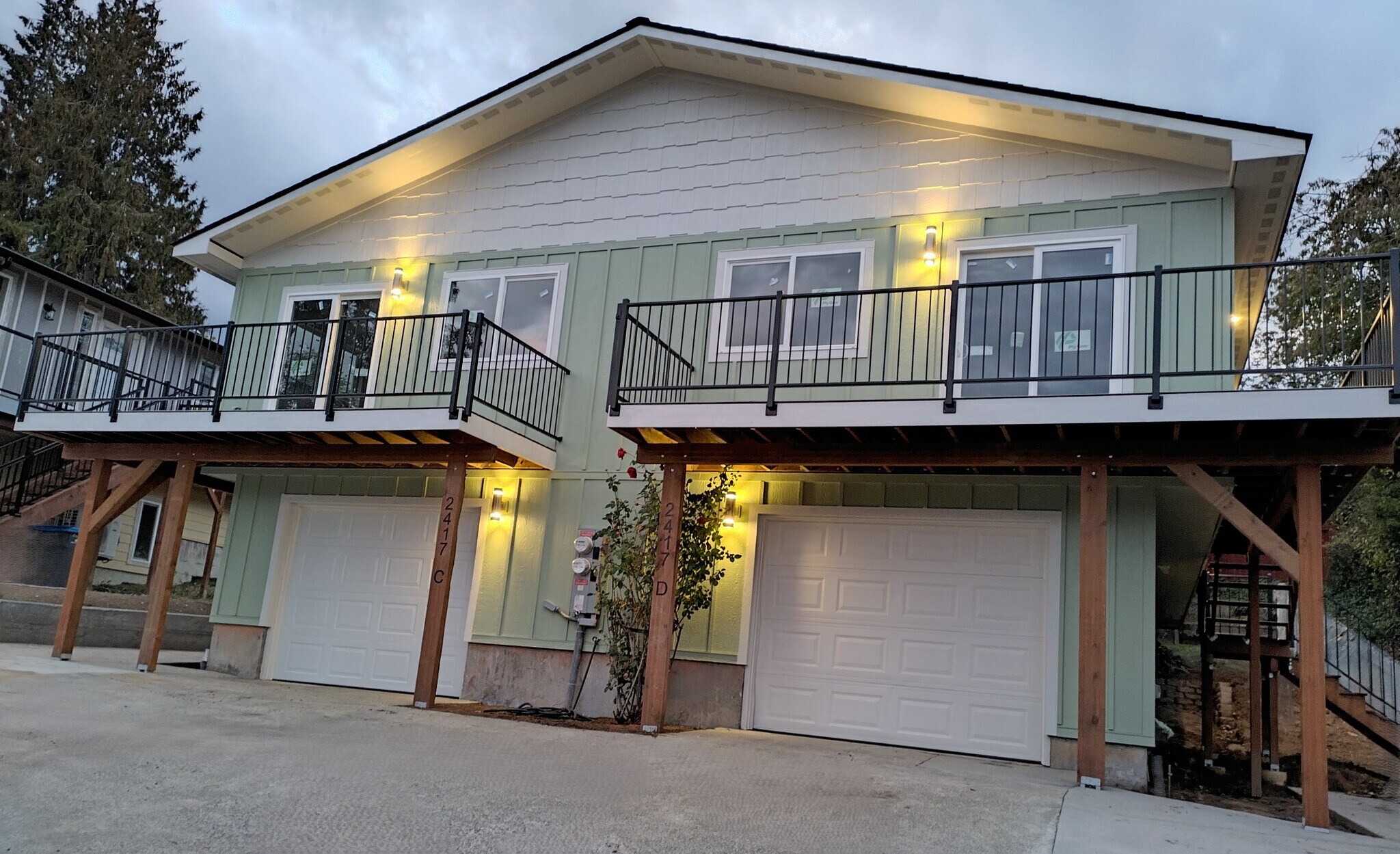 Building Photo - 2417 Snyder Ave