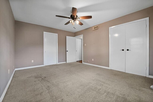 Building Photo - 2210 San Jacinto Dr