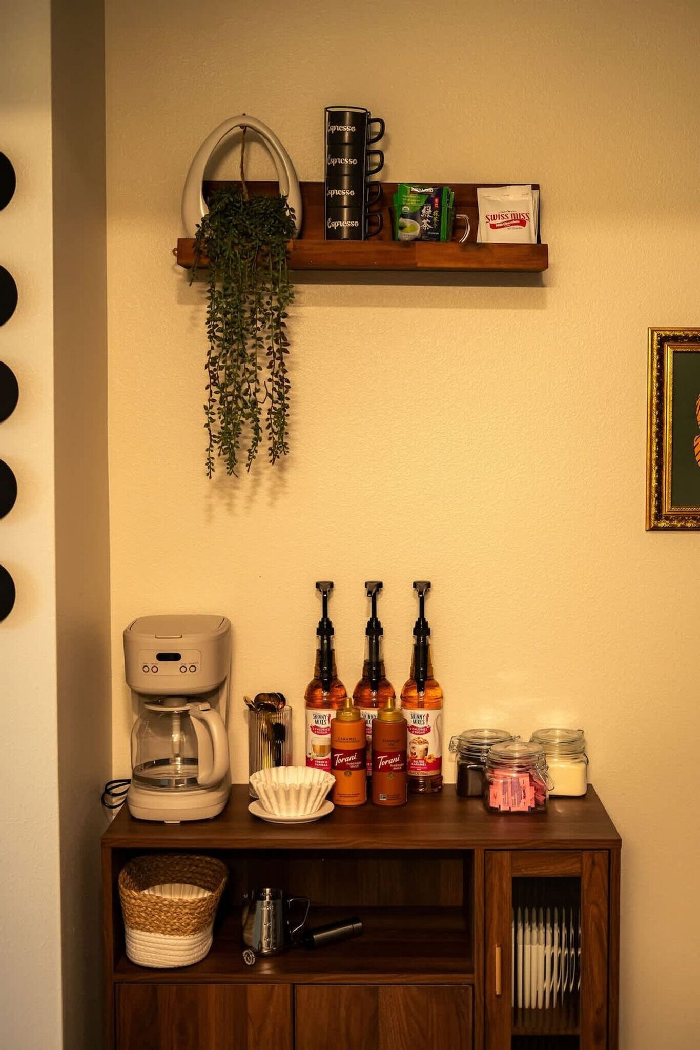 Building Photo - 1229 W 1st Ave