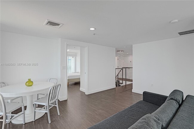 Building Photo - 7930 East Dr