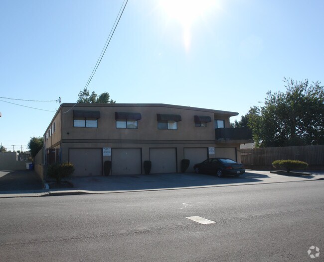 Building Photo - 5430 Shasta Ave