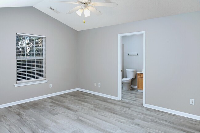 Building Photo - 8256 Tartan Ln