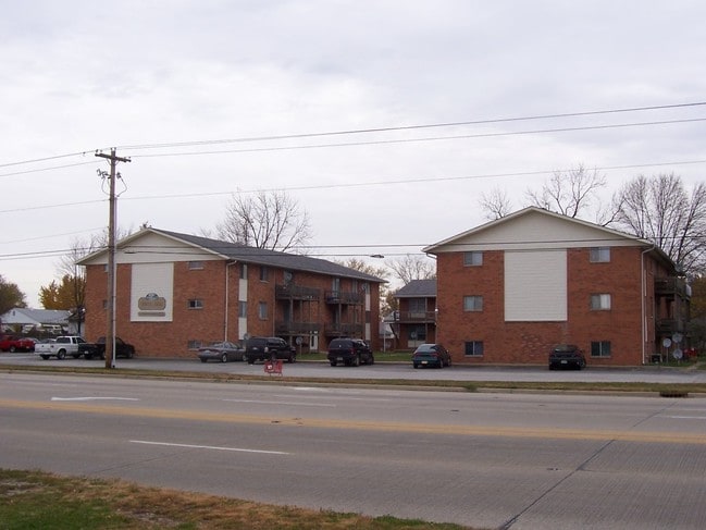 Primary Photo - Country Charm Apartments