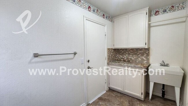 Building Photo - 20322 Skyline Ranch Dr