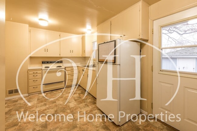 Building Photo - Great 2 Bedroom Home in Residential Walla Walla