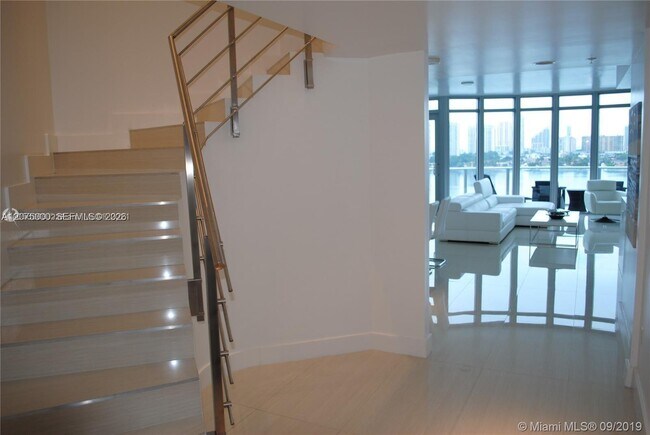 Building Photo - 17301 Biscayne Blvd