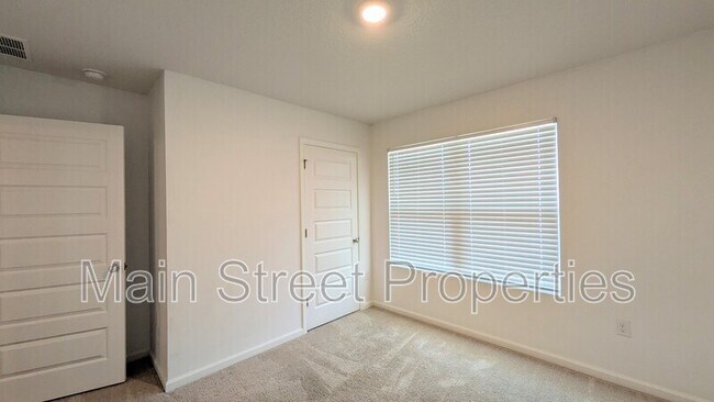 Building Photo - 10557 Queens Gate Cir