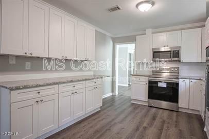 Building Photo - 6823 Mescalero St