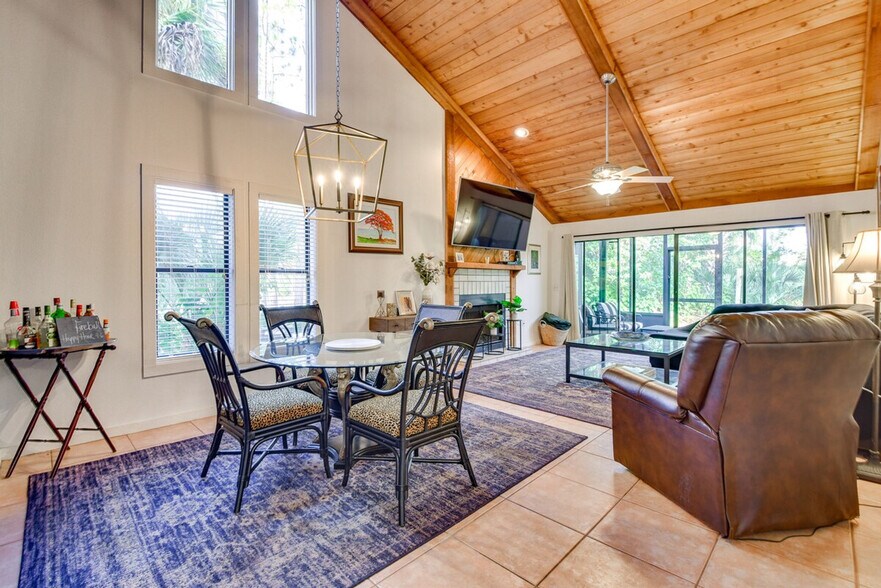 Building Photo - 7511 4th Ave W