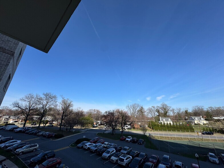 Building Photo - 1111 University Blvd W