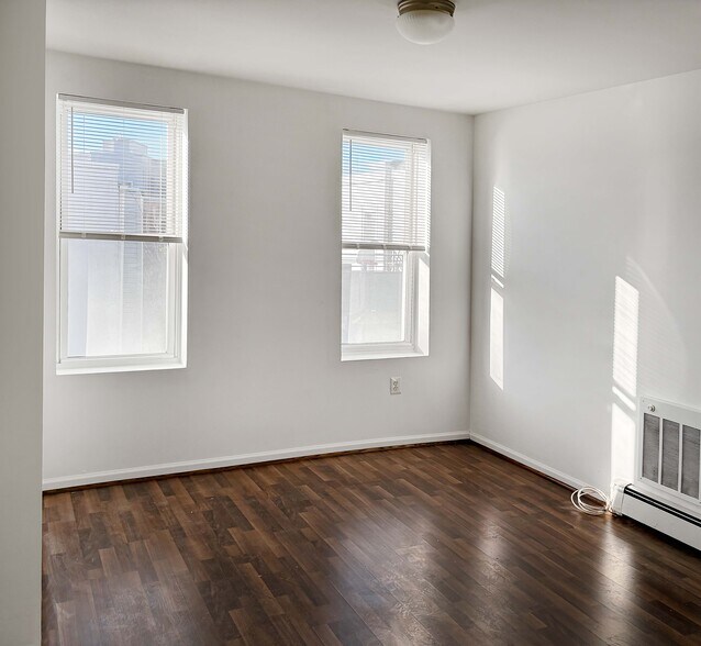 Building Photo - 1708 S 22nd St