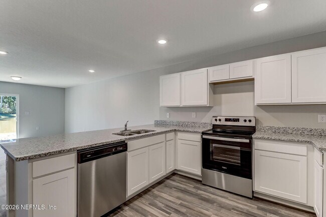 Building Photo - 45303 Red Brick Dr