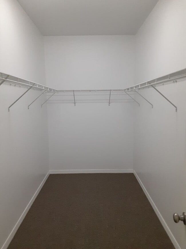 Building Photo - Beautiful & Private Residence