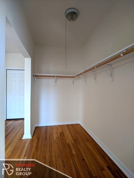 Building Photo - 3735 N Spaulding Ave