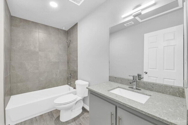 Building Photo - 13 W Sunset Valley St