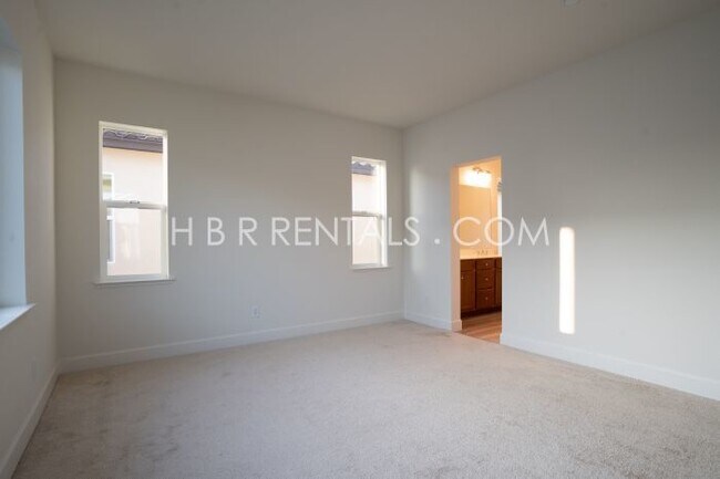 Building Photo - Spacious 4-Bedroom with 3 Full Baths in Tracy – Your Next Rental Home Awaits!