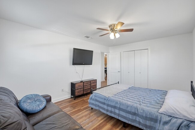 Building Photo - 1232 Co Rd 1805