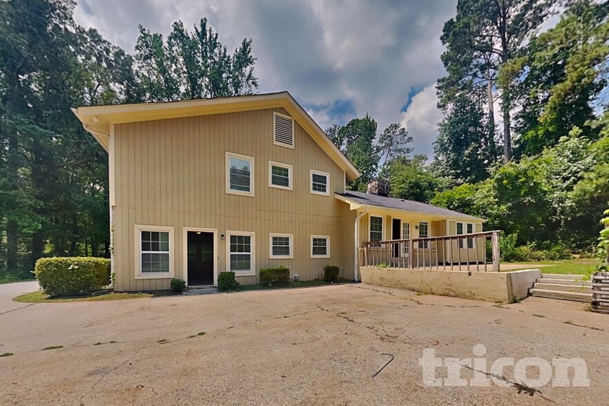 Building Photo - 515 Westbridge Dr