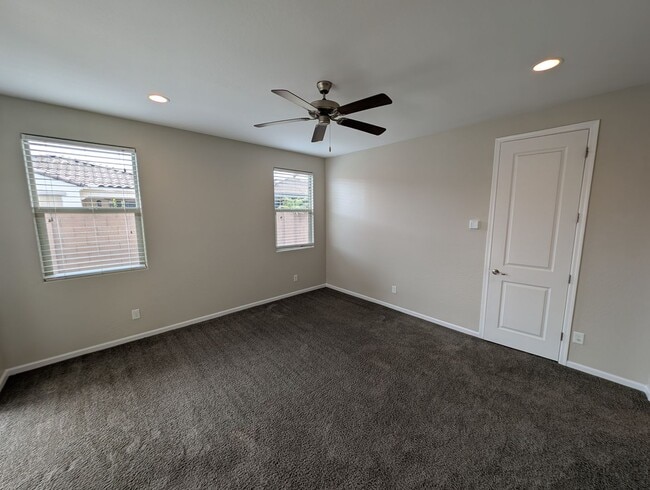Building Photo - 3 Bedroom Home in the Eastmark Community Near E Ray Rd and S Signal Butte Rd!