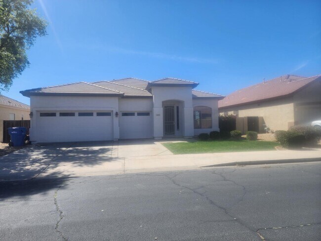 Primary Photo - 3410 S 104th Ln