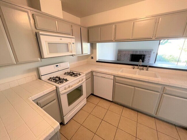 Building Photo - Scandia Pines Condo- Great Amenities!!