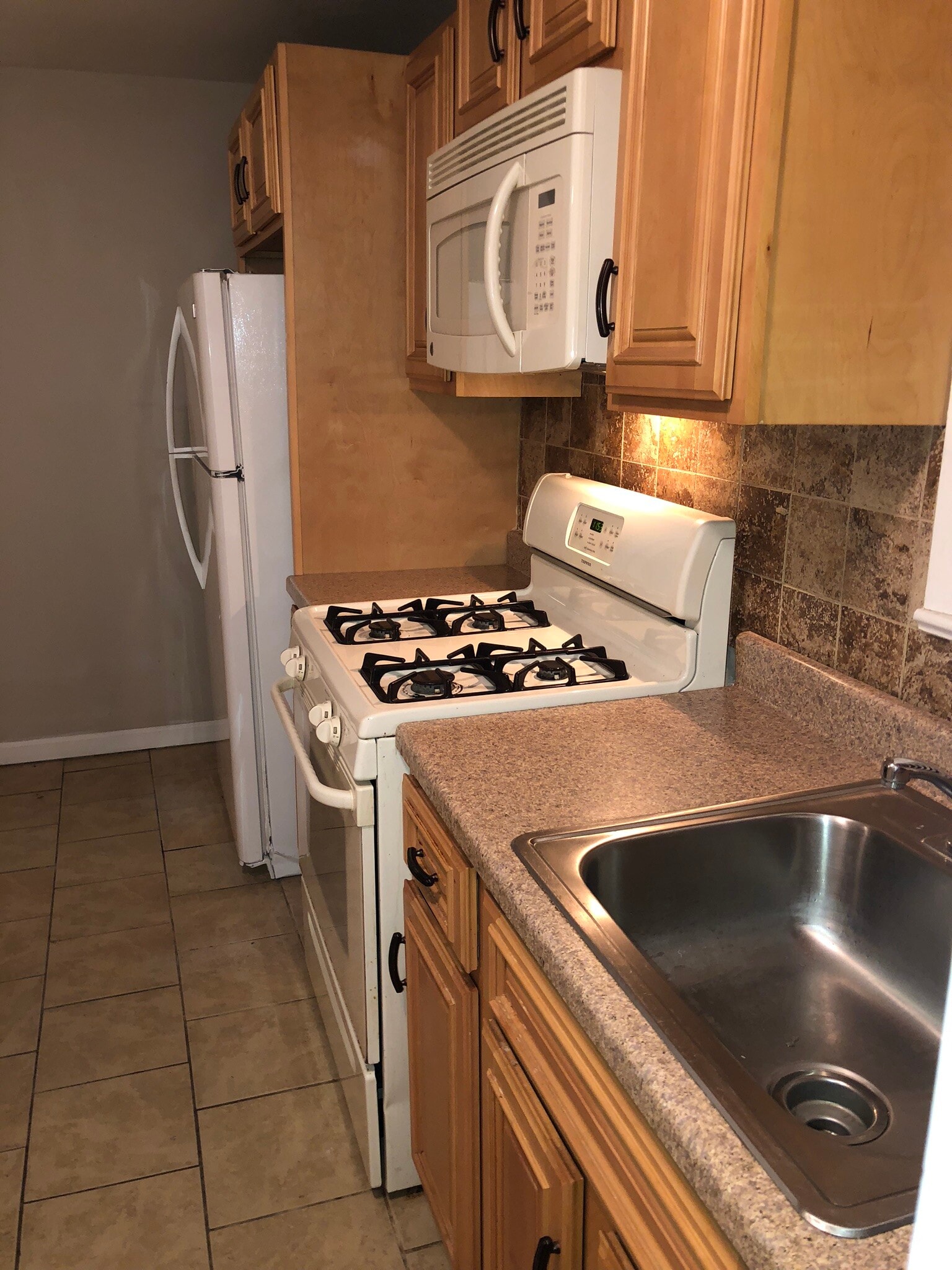 Building Photo - 272 Cleveland Ave