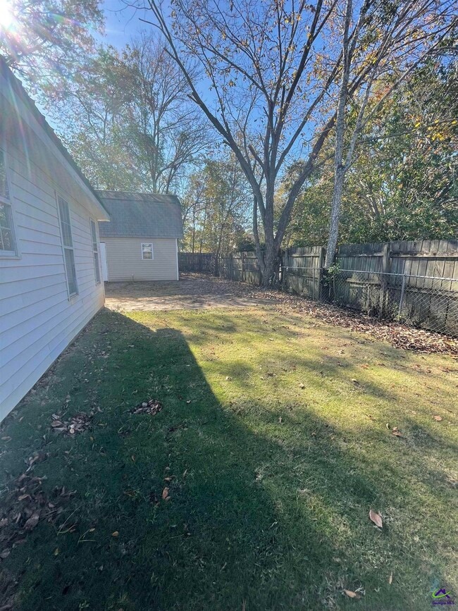 Building Photo - 101 Shamrock Ct