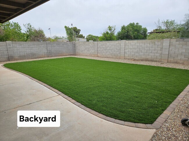 Building Photo - Mirador Estates (Lindsay & Warner) 3 bed 2 bath single level