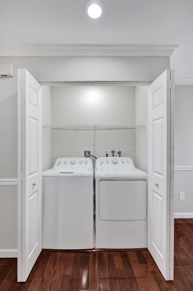 Building Photo - 9280 Sable Ridge Cir
