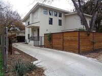Building Photo - 3205 Grooms St