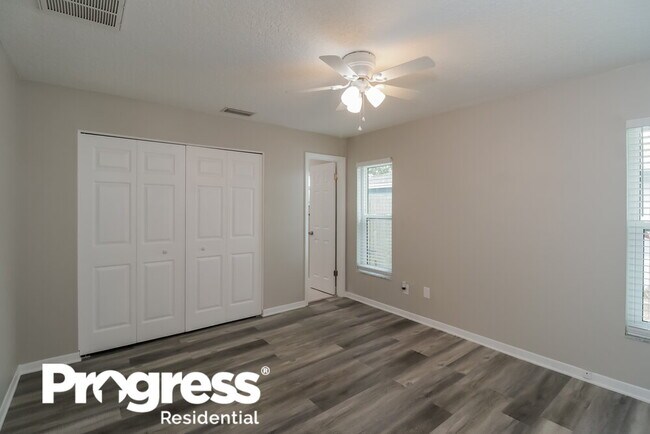 Building Photo - 1604 Stonehaven Way