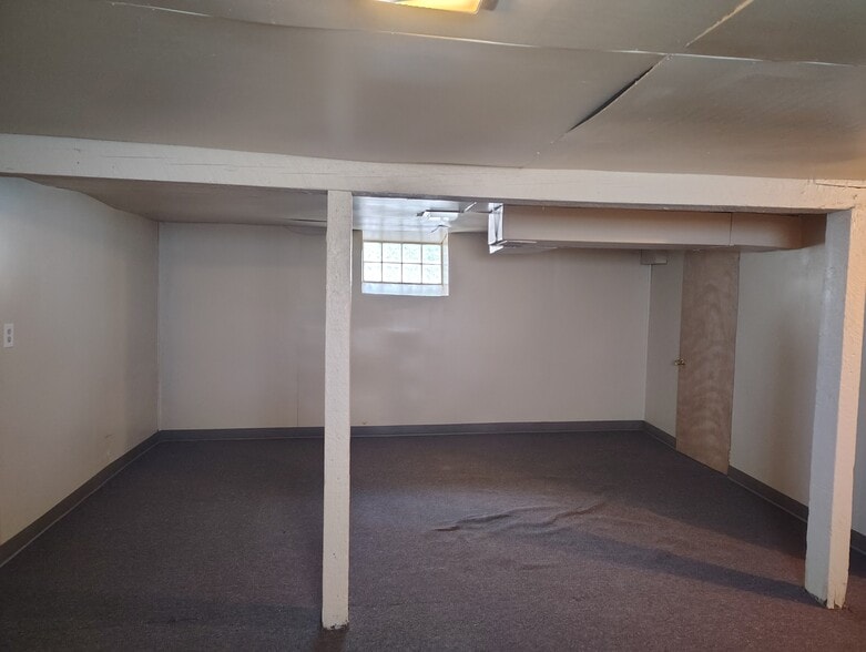 Building Photo - 1034 Leland Ave