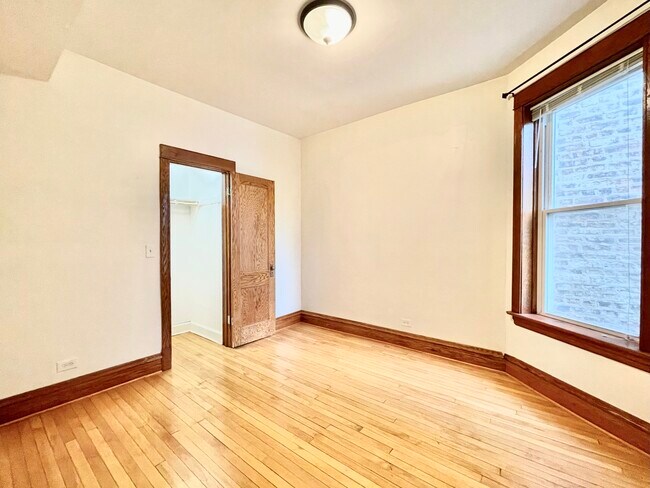 Building Photo - 3319 W Pierce Ave