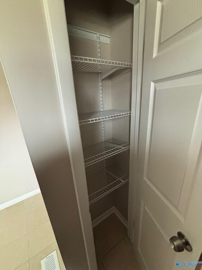 Building Photo - 2206 Harris Rd NW