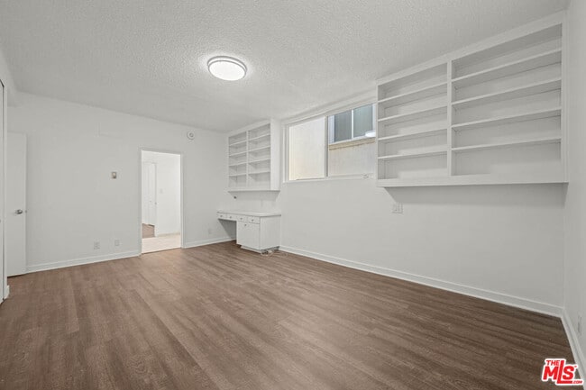 Building Photo - 8704 Gregory Wy