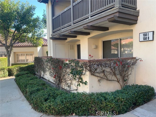 Building Photo - 158 S Cross Creek Rd