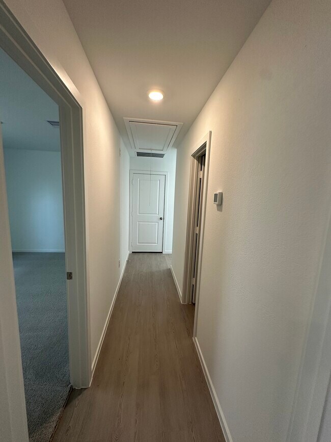 Building Photo - 6209 Alder Crk Dr