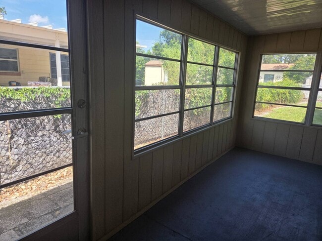 Building Photo - 4718 Leucadendra Dr