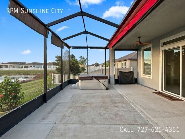 Building Photo - 13413 Palmera Vista Dr