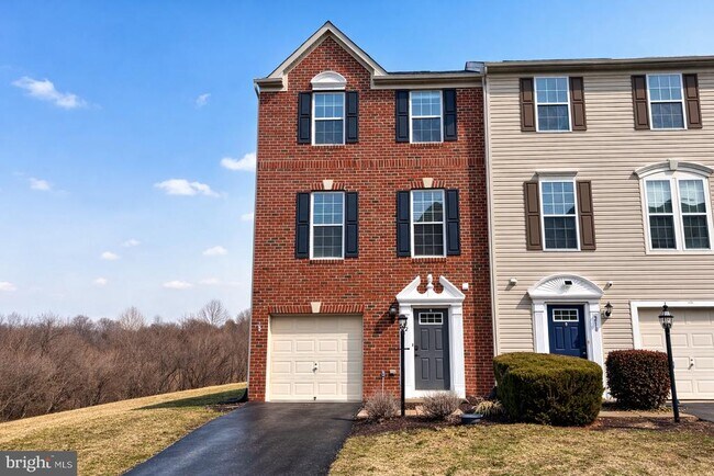 Building Photo - 212 Fiesta Drive