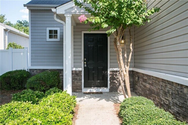 Building Photo - 709 Bedford Ct
