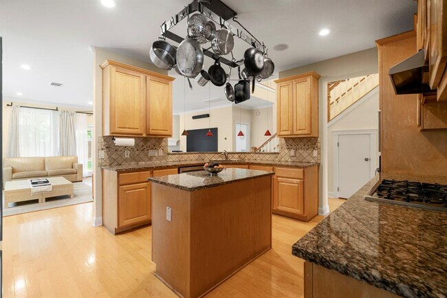 Building Photo - 9433 Hopeland Dr
