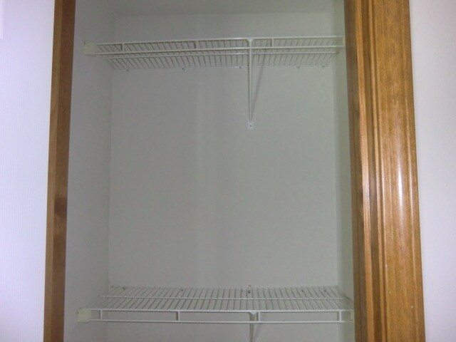 Building Photo - 2117 N Center St