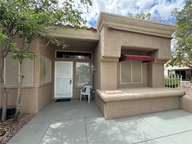 Building Photo - 2419 Desert Glen Dr