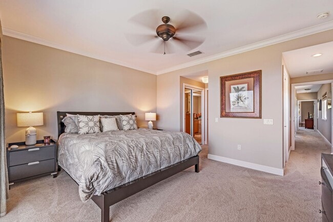 Building Photo - 3-bedroom, 2.5-bath unit | Kai Malu