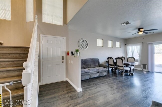 Building Photo - 3816 Hollycroft Dr