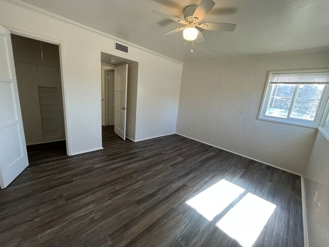 Building Photo - 1004 Occidental Dr