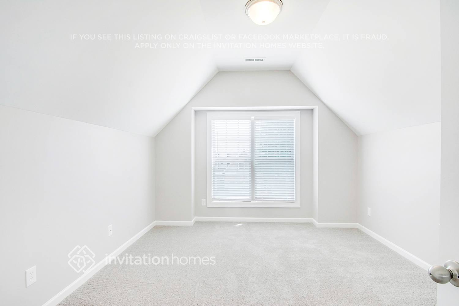 Building Photo - 26 Crest Cir